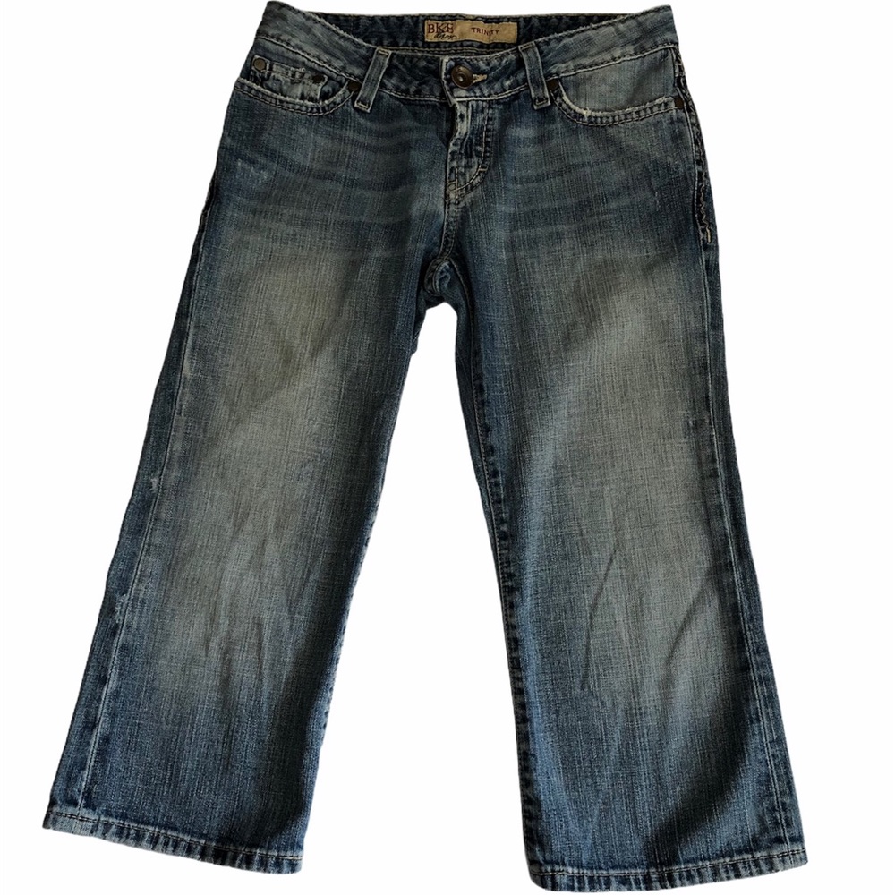 BKE denim Trinity size 27 cotton capris.